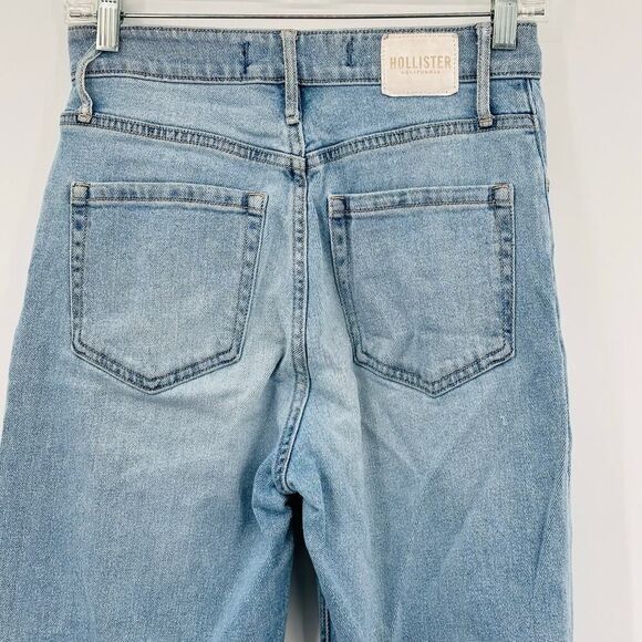 Hollister Ultra High Rise Dad Jeans Light Wash Blue Womens Size 5L Tall Ripped!! - Picture 8 of 11
